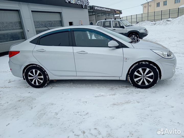 Hyundai Solaris 1.6 AT, 2013, 167 300 км