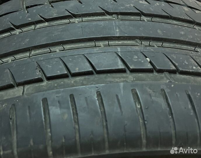 Triangle TH201 255/40 R19