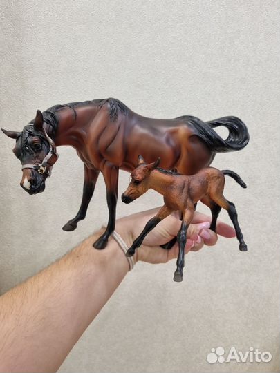 Фигурки лошадей breyer