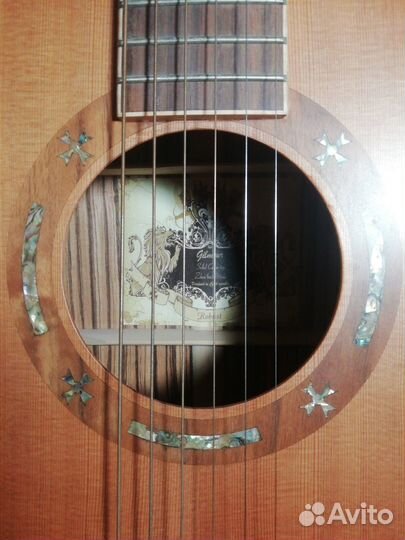 Красивая стильная и необычная гитара Gilmour