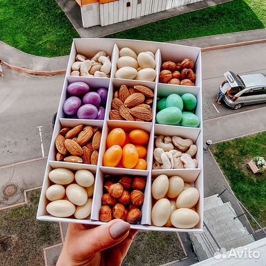 Nuts box