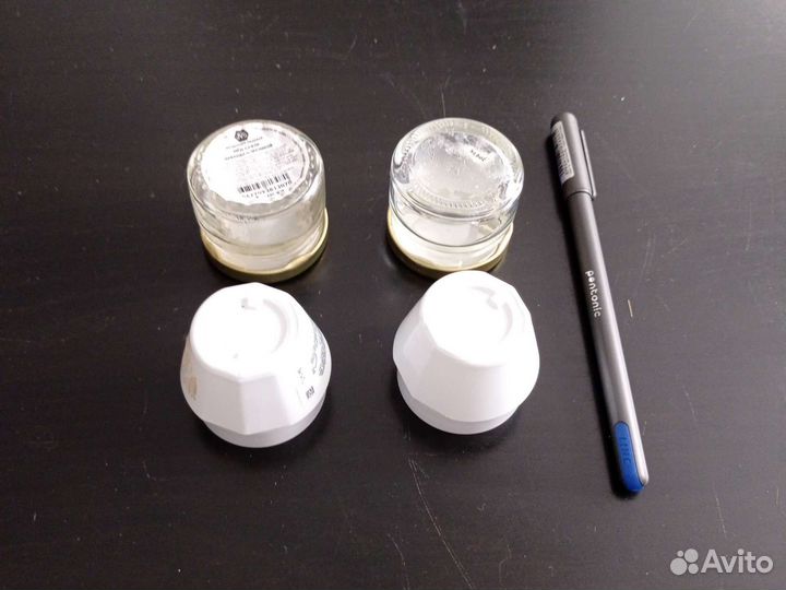 Маленькие стеклянные баночки