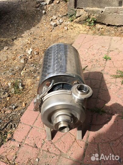 Продам Молочный насос на 10 куб