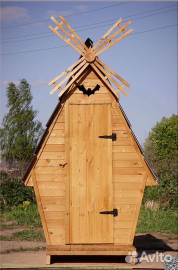 Дачный туалет деревянный