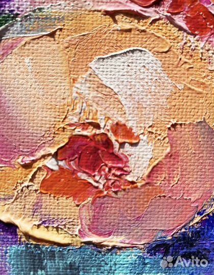 Красивая картина с пионами на холсте