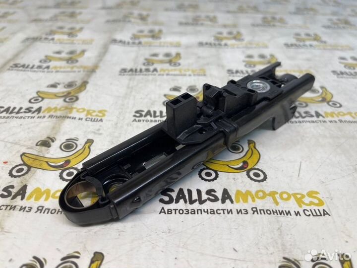 Кронштейн ремня безопасности передний Volkswagen