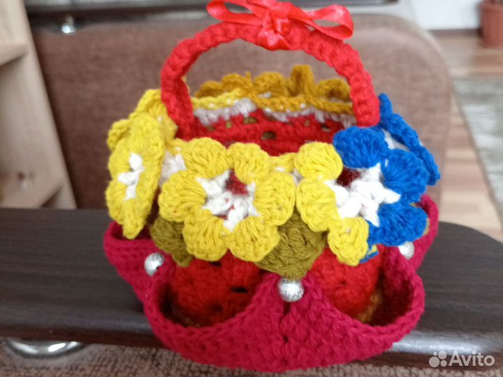 Вязаные корзинки ручной работы