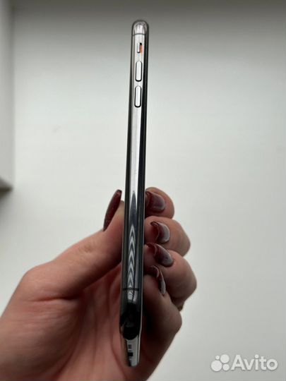 iPhone Xs, 64 ГБ