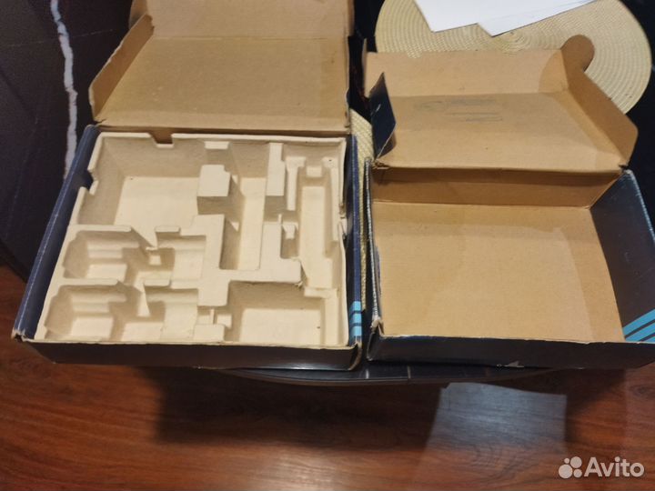 Коробки от Ericsson