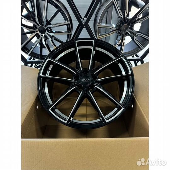 Диски R20 на BMW Vossen