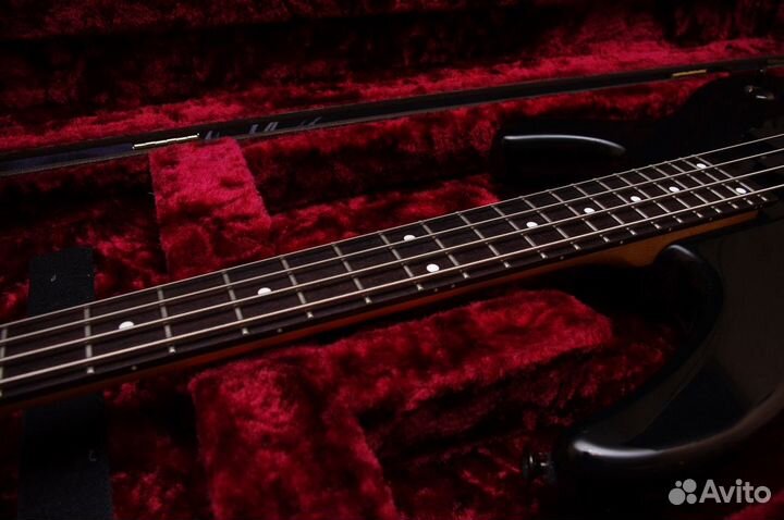 Бас-гитара Charvel CSB-55. Japan