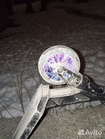 Трюковой самокат парковый