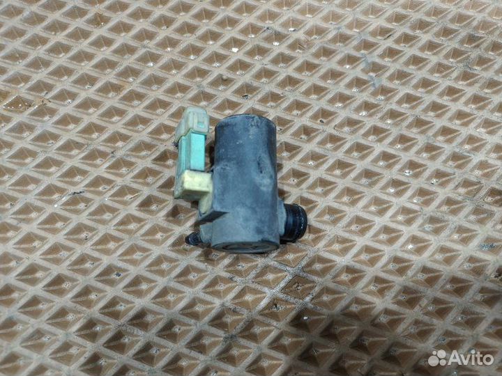 Насос омывателя Honda Odyssey RA8 J30A 2001