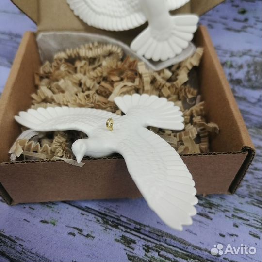 Голуби (2 шт новые) на веревочках