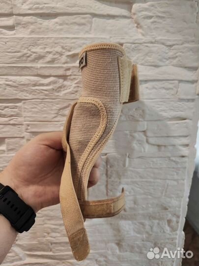 Ортопедическая (фиксация большого пальца)