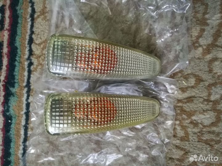 Поворотники крыла Лансер 10