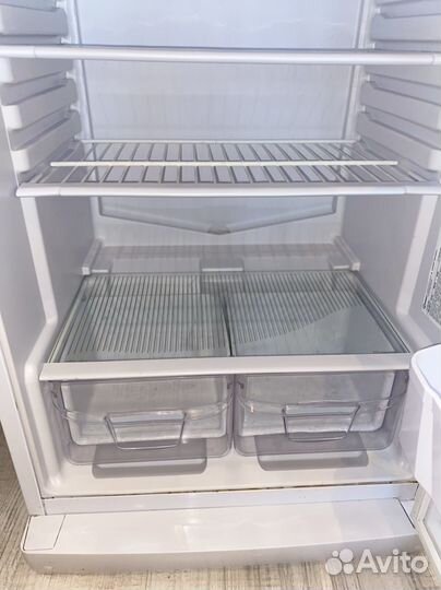 Холодильник indesit