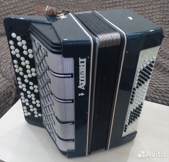 Баян Атлант