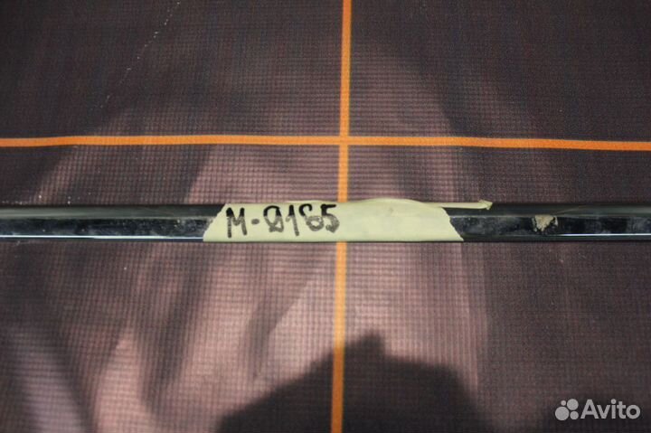 Молдинг двери передней левой-Wolkswagen Jetta 6