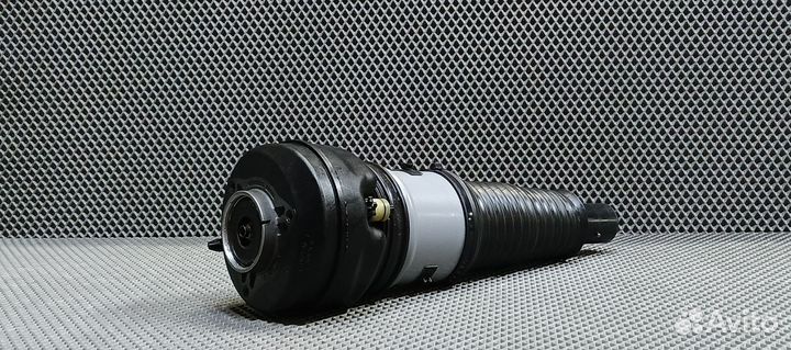 Пнeвмocтoйка Аudi А7 С8 передняя