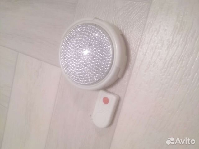 Фонарь на батарейках с пультом