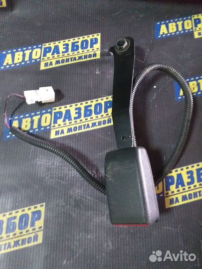 Ответная часть ремня безопасности Хонда Цивик 8 5D