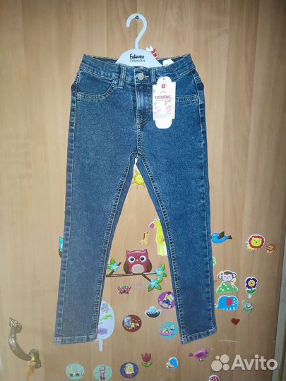 Джинсы новые futurino
