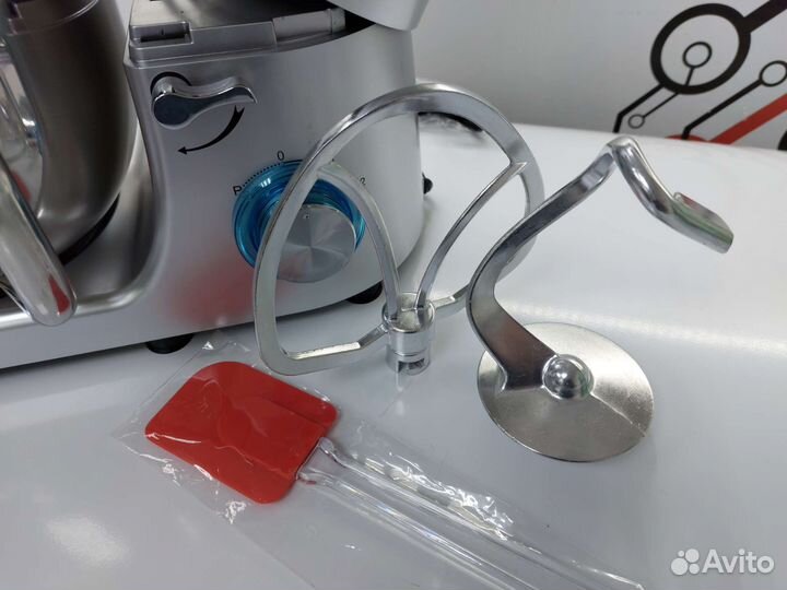 Миксер планетарный Starwind 1600Вт/7л Новый