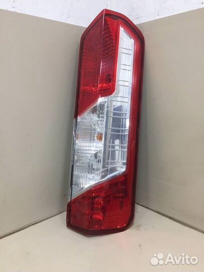 Фонарь задний правый Ford Transit