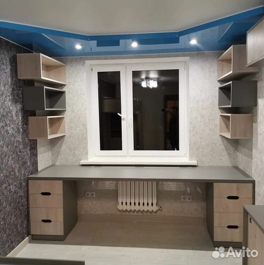 Детский письменный стол