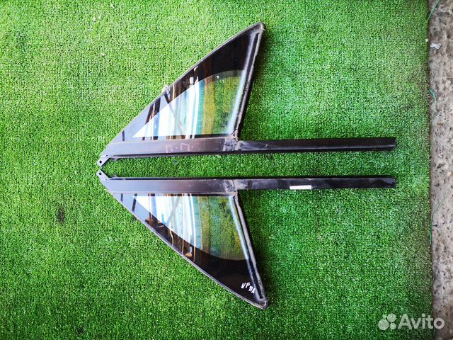 Форточка передняя для VW Touаrеg NF 2010-2018