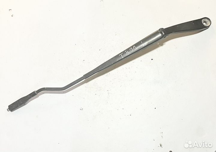 Поводок дворника левый Chevrolet Aveo T300