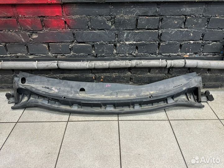 Жабо Nissan Tiida NC11-147070 HR15DE 2008