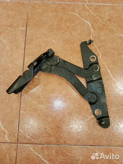 Петли багажника Ниссан primera