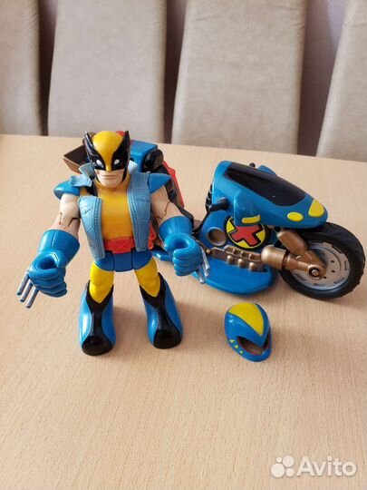 Россомаха (фигурка) с мотоциклом