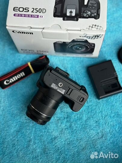 Canon EOS 250D Kit 18-55 IS STM