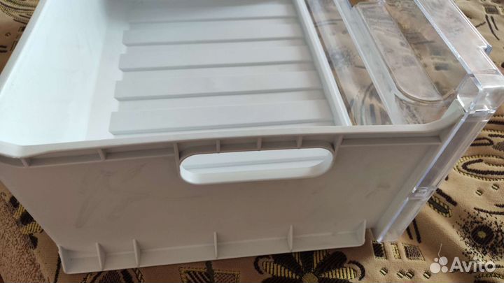 Полки, ящики для холодильника indesit