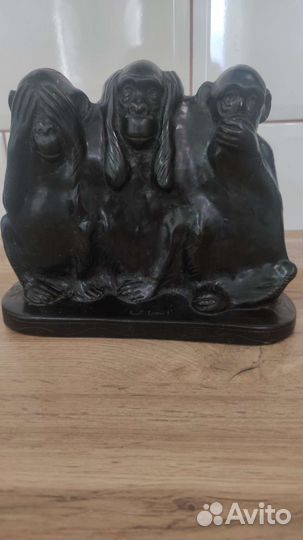 Статуэтка из камня