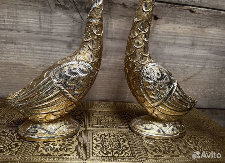 Влюбленные лебеди статуэтки пара