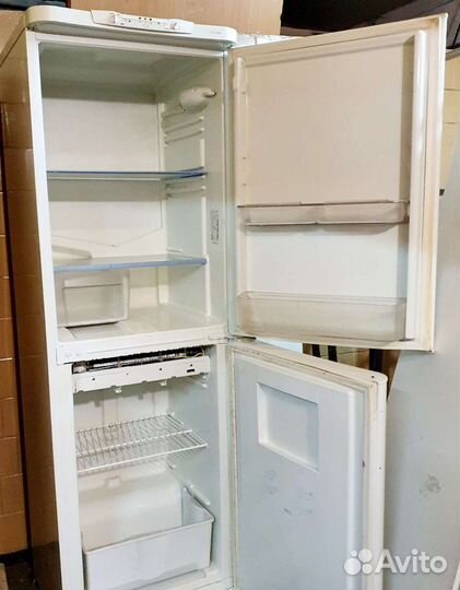 Холодильник Indesit C 240 G no frost