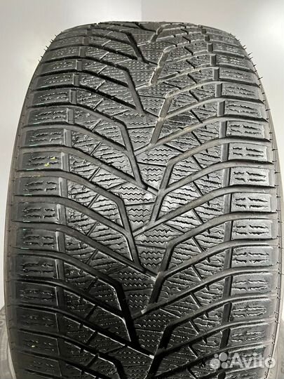 Yokohama BluEarth Winter V905 275/40 R21 и 315/35 R21