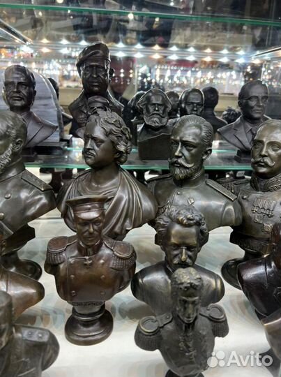 Сталин Жуков Дзержинский Ленин Суворов Бюсты