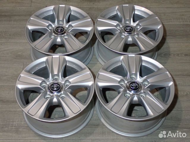 Комплект диск R17 Toyota Land Cruiser оригинал