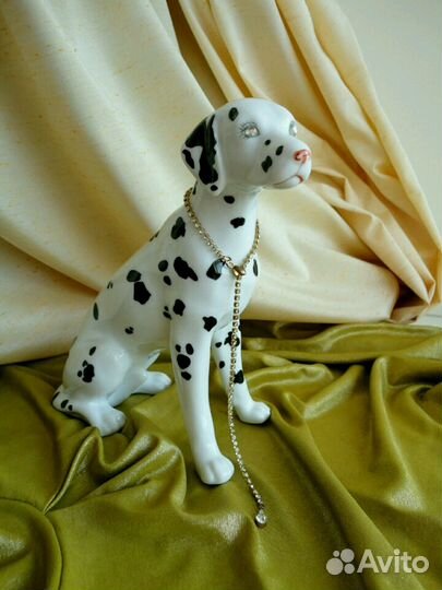 Статуэтка фарфоровая 