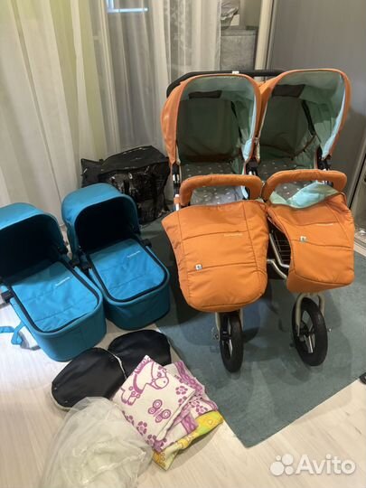 Коляска для двойни bumbleride