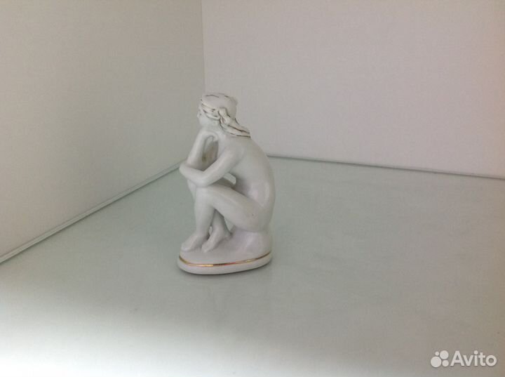 Статуэтка купальщица 