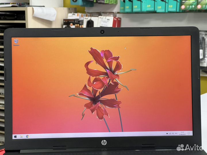 Мощный HP 15 FHD Core i5-8265U 8Gb озу 256Gb SSD