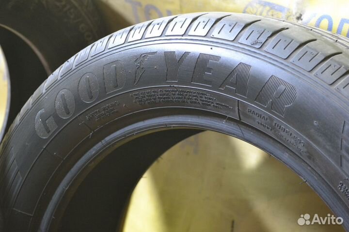 Goodyear EfficientGrip SUV 215/60 R17