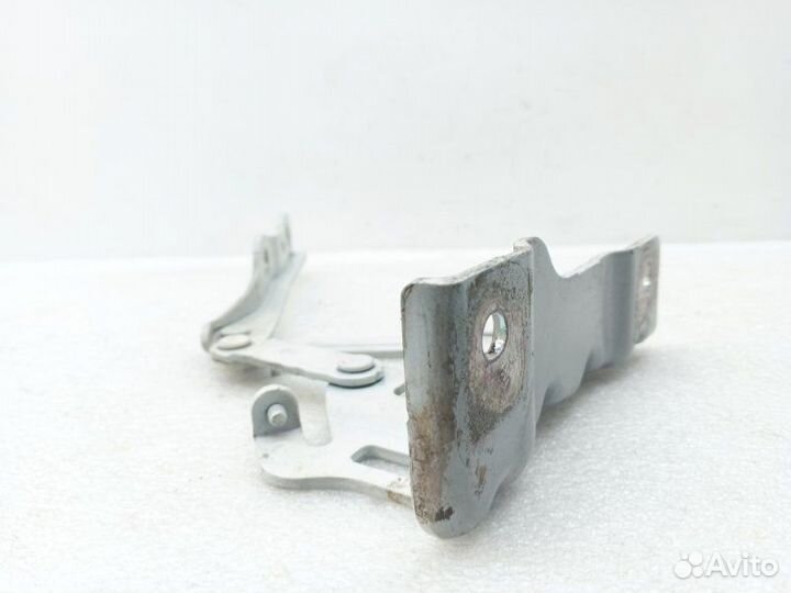 Петля капота левая Kia Sportage 4 QL 2.0D D4HA