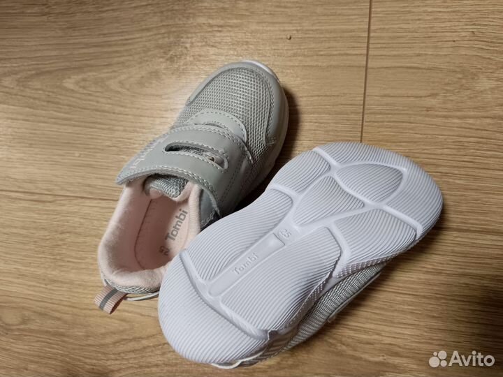 Кроссовки детские